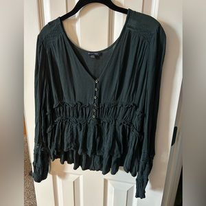 American Eagle || Dark Green Peplum Crochet Top